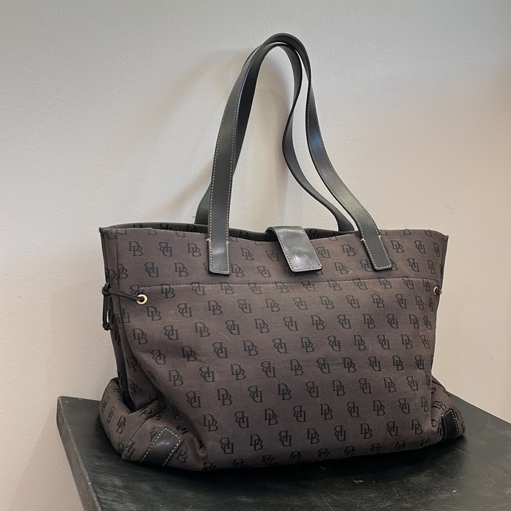 Vintage Large Dooney & Bourke Tote Bag w/ Pouch